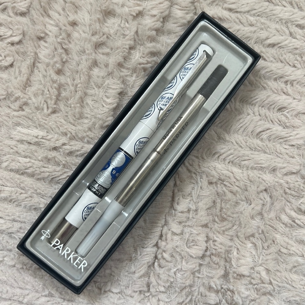 1996 Sears Collegiate Champions Sears Trophy Parker pen, New in box, vintage